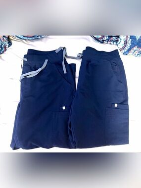 Lot of 2 Figs Navy Blue Yola Scrub Pants Size Large Petite